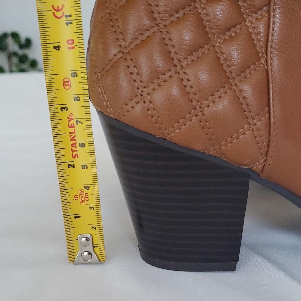 New 
Alfani Wakefield Women's Ankle Boots Brown Leather Zip Up, Size: 9.5M - Picture 4 of 15